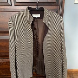 Woman's Tahari mandarin collar jacket